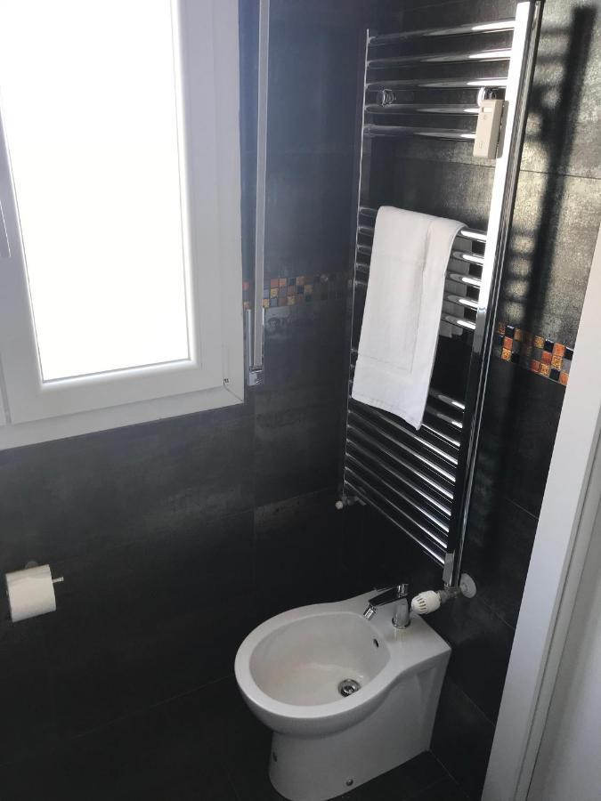 Holabologna Luxury Rooms And Flats Exterior foto